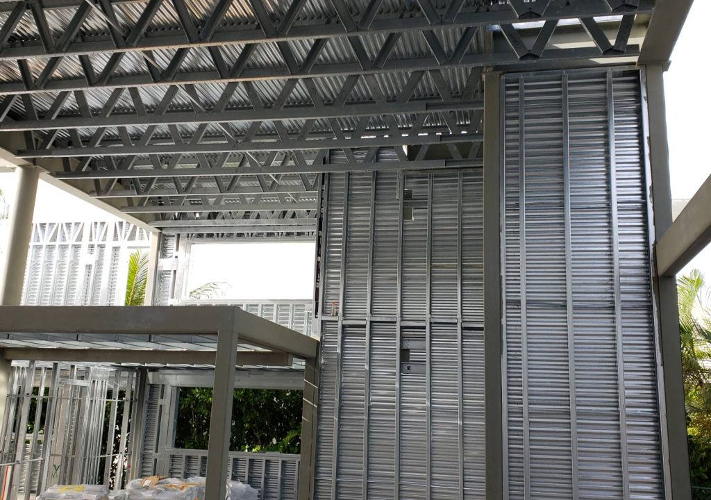 Steel barndo frame in Alabama